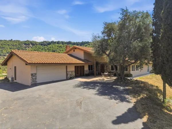 $989,000 | 10222 Deseret Road, Valley Center, CA 92082