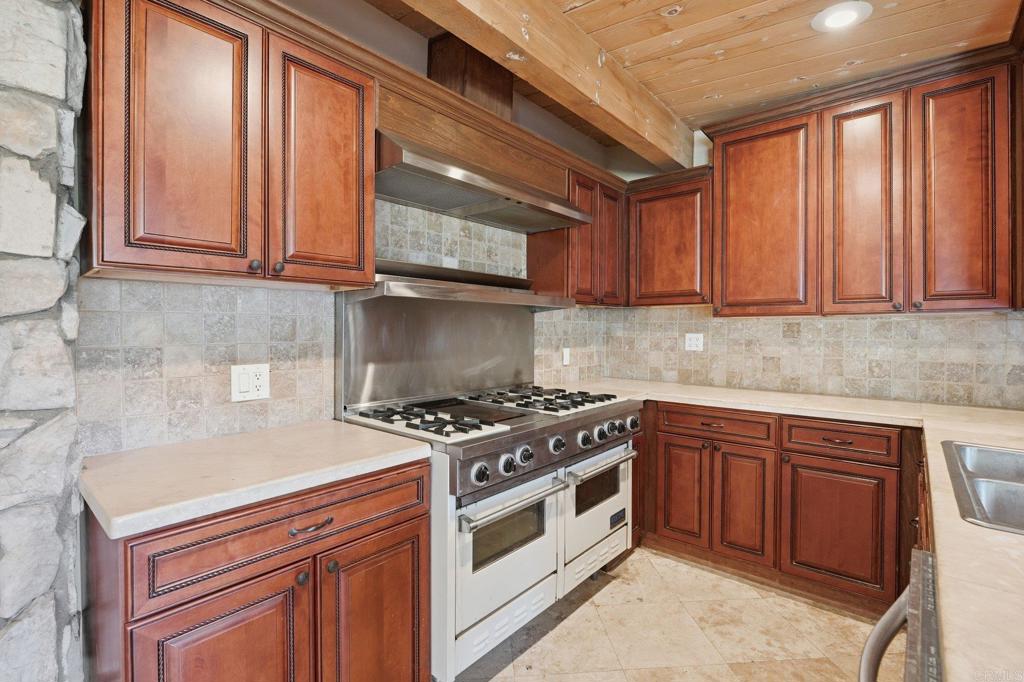 10222 Deseret Road Valley Center, CA 92082 - Photo 6 of 40