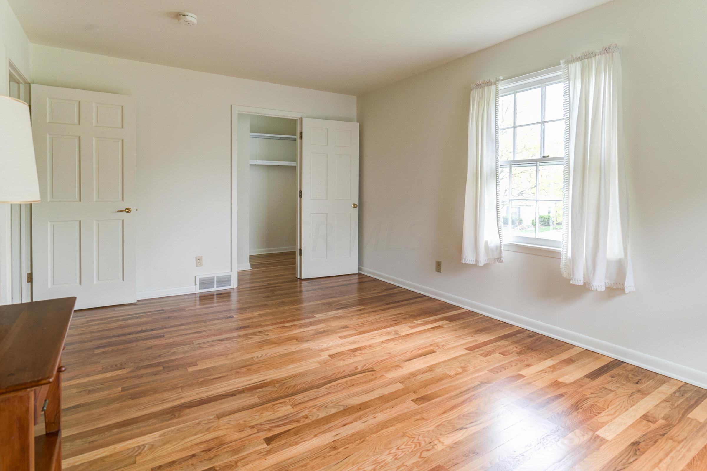 3197 Brandon Road Columbus, OH 43221 - Photo 20 of 32