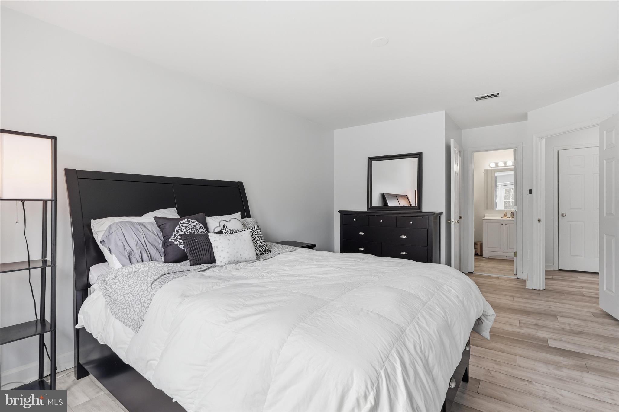 12108 Springwoods Drive Woodbridge, VA 22192 - Photo 16 of 50