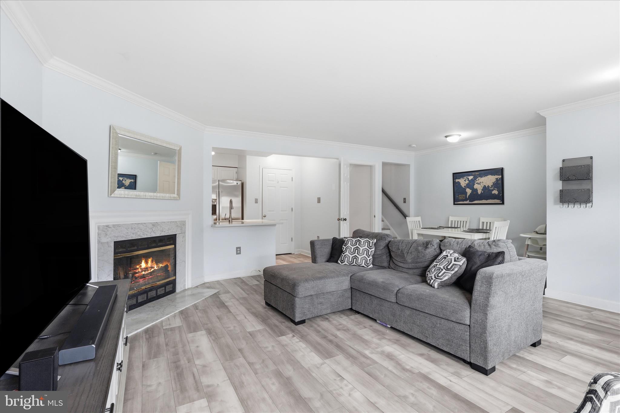 12108 Springwoods Drive Woodbridge, VA 22192 - Photo 4 of 50