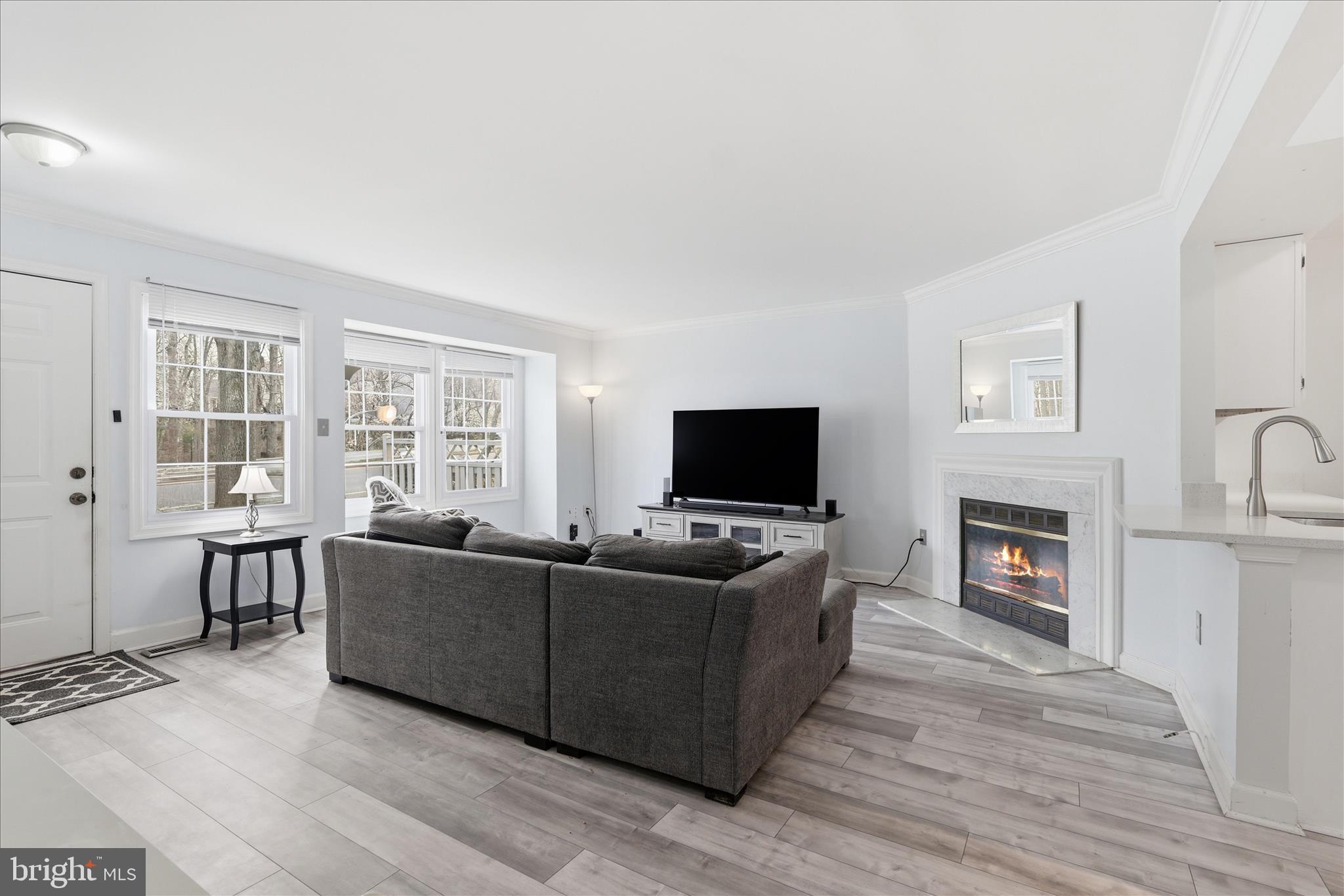 12108 Springwoods Drive Woodbridge, VA 22192 - Photo 5 of 50