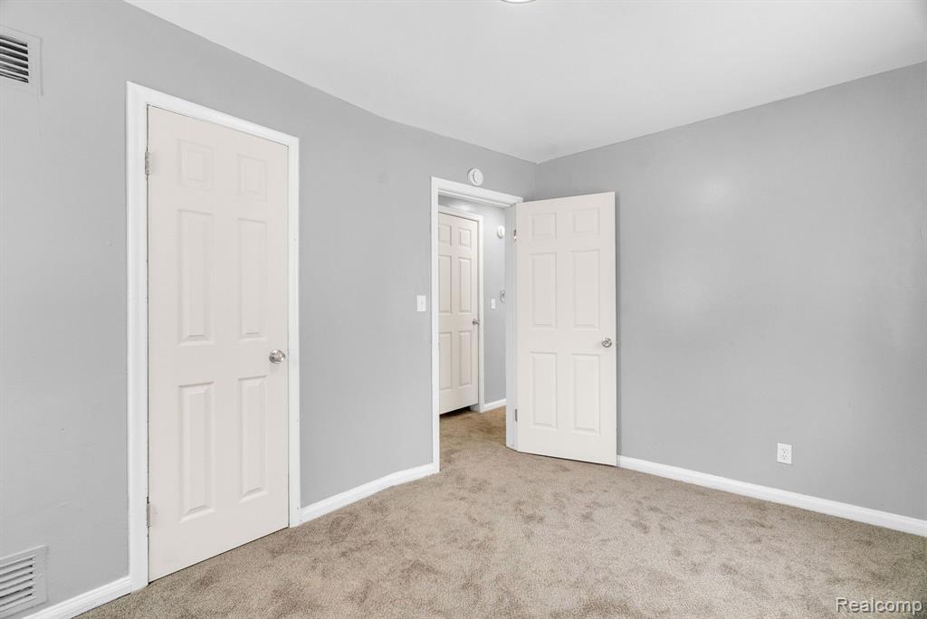 16939 Curtis Street Detroit, MI 48235 - Photo 17 of 25
