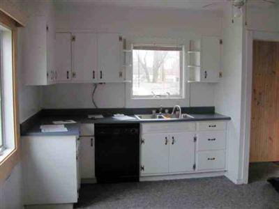 1383 Belsay Road Burton, MI 48509 - Photo 3 of 9 20117268-2.JPG
