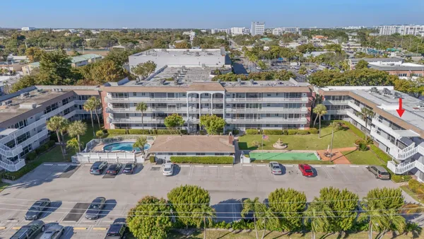 $1,700 | 1971 Southeast 5th Court, Unit 203, Pompano Beach, FL 33060