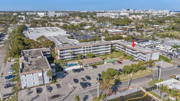 $1,700 | 1971 Southeast 5th Court, Unit 203, Pompano Beach, FL 33060