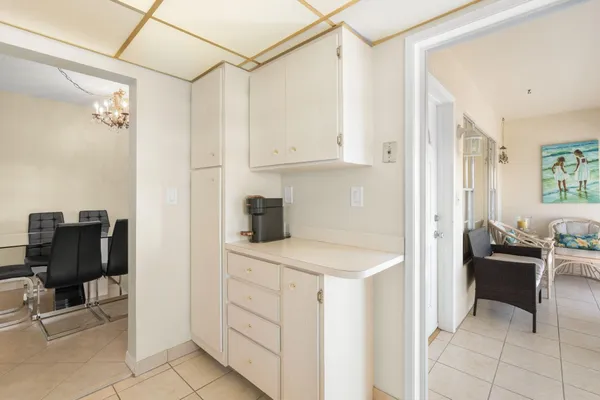 $1,700 | 1971 Southeast 5th Court, Unit 203, Pompano Beach, FL 33060