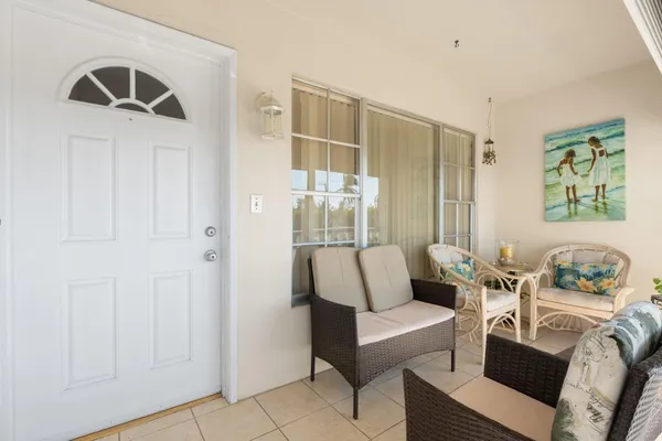 $1,700 | 1971 Southeast 5th Court, Unit 203, Pompano Beach, FL 33060