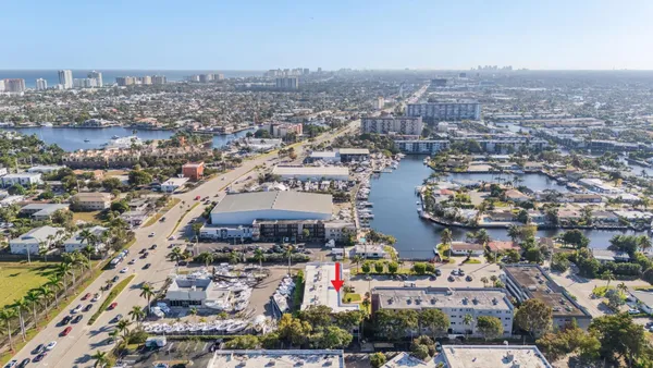 $1,700 | 1971 Southeast 5th Court, Unit 203, Pompano Beach, FL 33060