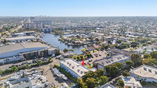 $1,700 | 1971 Southeast 5th Court, Unit 203, Pompano Beach, FL 33060