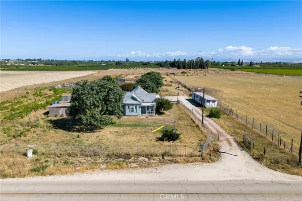 $900,000 | 12656 East Nebraska Avenue, Selma, CA 93662