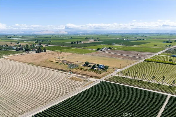 a view of a tennis court