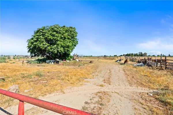 $900,000 | 12656 East Nebraska Avenue, Selma, CA 93662