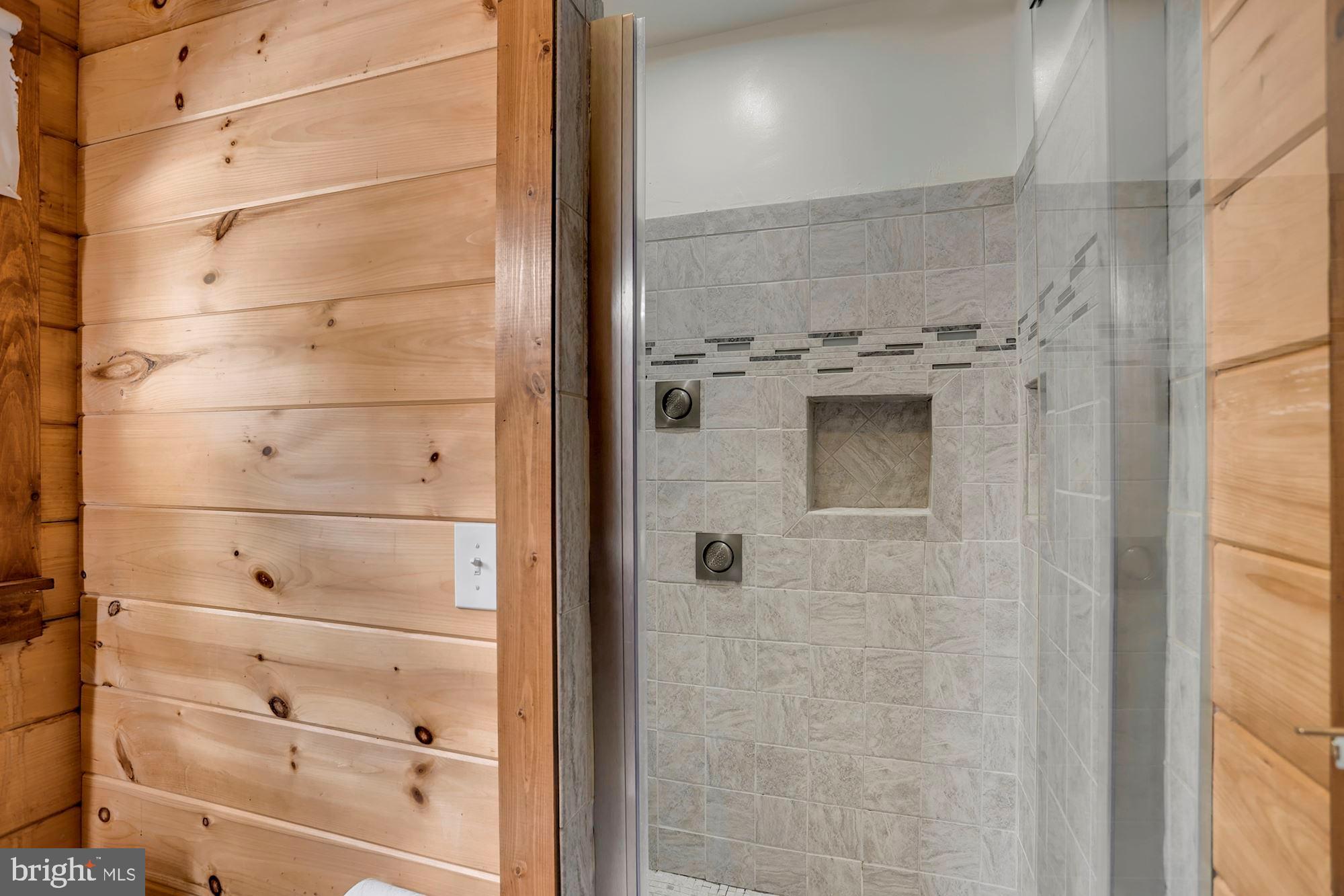 4154 Back Woods Road Westminster, MD 21158 - Photo 13 of 27 Primary Full Bath