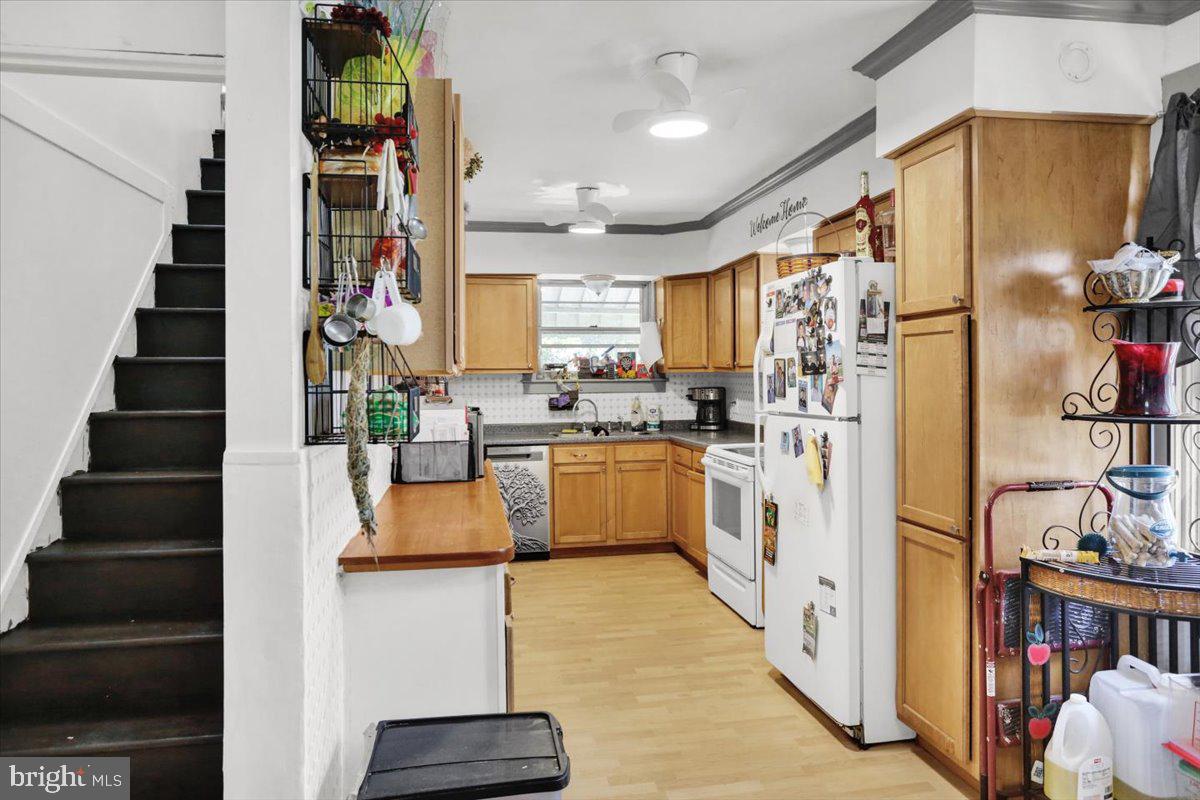 265 Wiest School Road Reading, PA 19606 - Photo 4 of 15 Kitchen