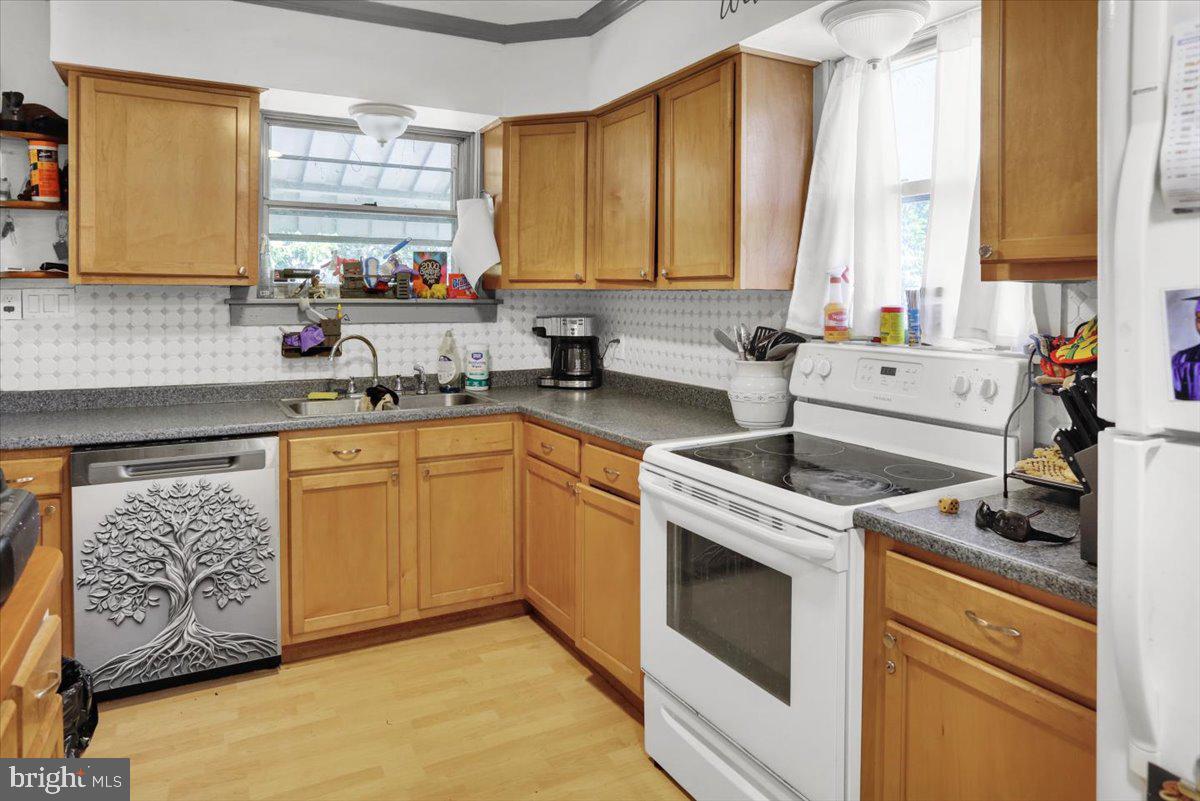 265 Wiest School Road Reading, PA 19606 - Photo 5 of 15 Kitchen