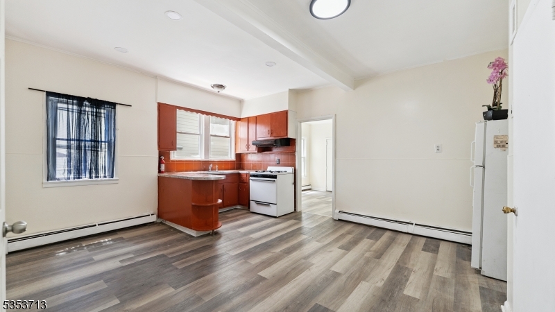 253 Franklin Street, Unit 1 Elizabeth Port, NJ 07206 - Photo 2 of 10