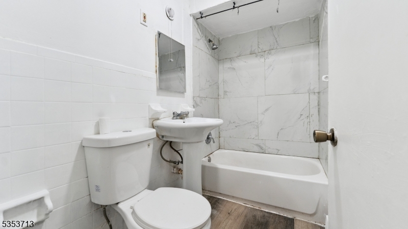 253 Franklin Street, Unit 1 Elizabeth Port, NJ 07206 - Photo 9 of 10