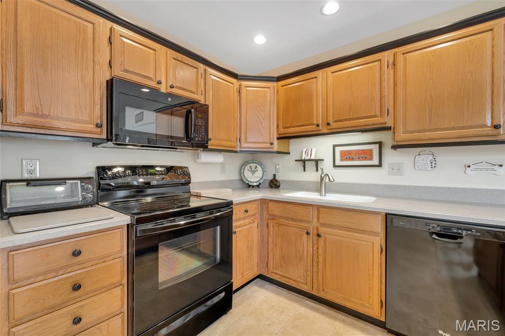 305 Arbor Glen Drive Ballwin, MO 63021 - Photo 21 of 58