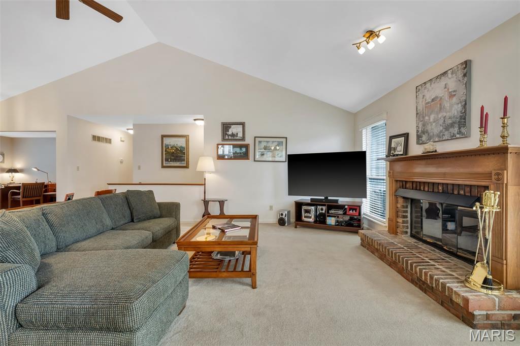 305 Arbor Glen Drive Ballwin, MO 63021 - Photo 9 of 58