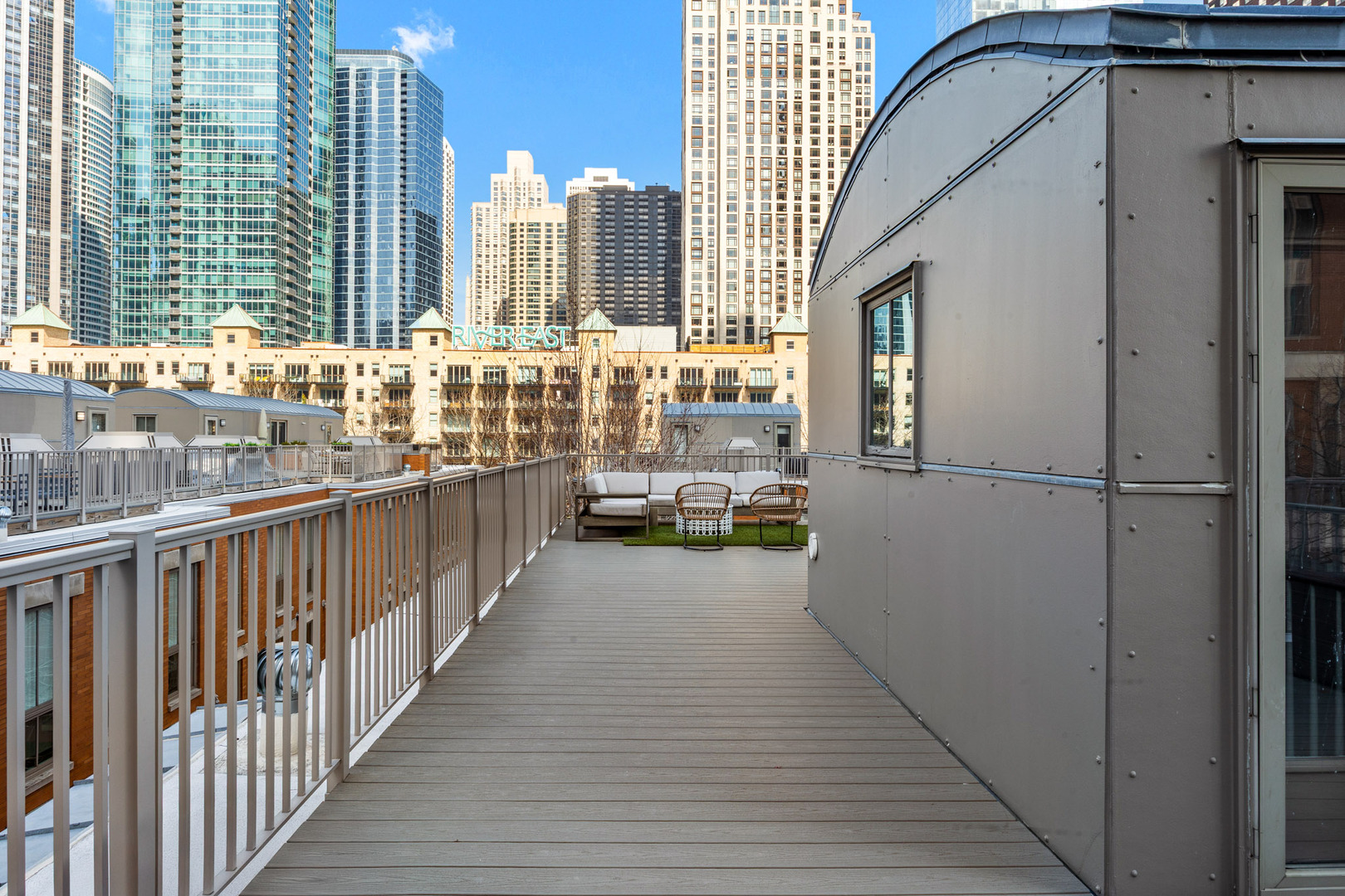 438 East North Water Street Chicago, IL 60611 - Photo 31 of 42 a view of city from balcony