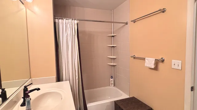 $2,150 | 1600 South Indiana Avenue, Unit 1208, Chicago, IL 60616