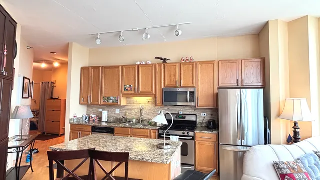 $2,150 | 1600 South Indiana Avenue, Unit 1208, Chicago, IL 60616