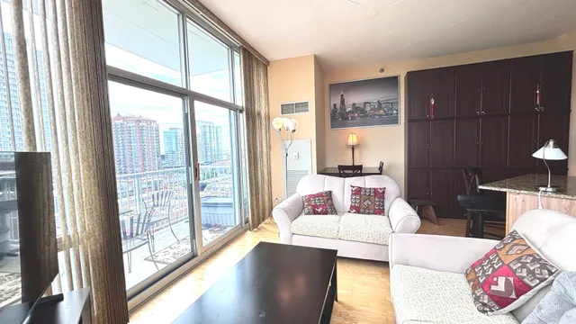 $2,150 | 1600 South Indiana Avenue, Unit 1208, Chicago, IL 60616