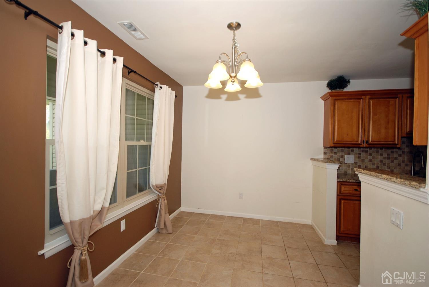 305 Tavistock Road Cherry Hill, NJ 08034 - Photo 8 of 31 Gallery Image 8