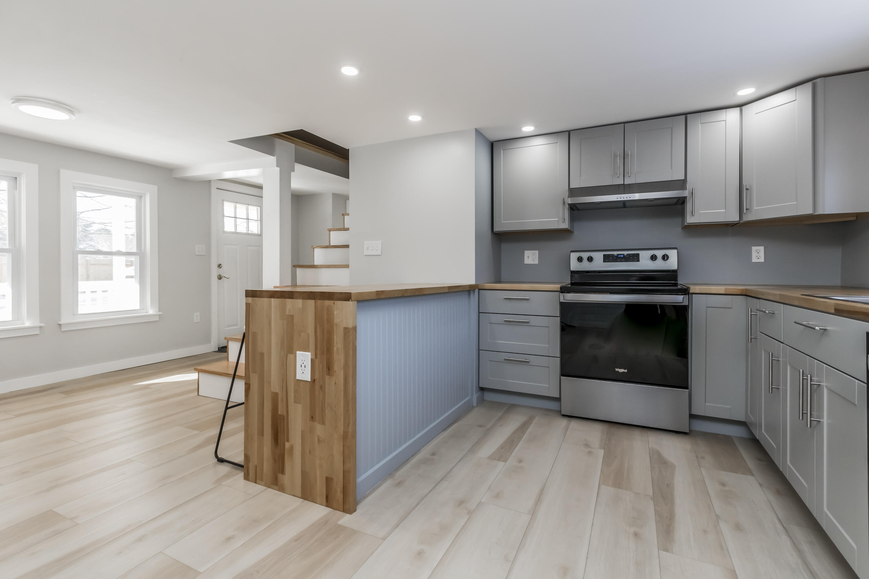 9 Jusam Way Cumberland, ME 04021 - Photo 9 of 36 20240130jf-71024