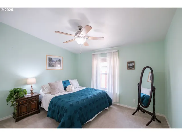 $235,000 | 698 Royalty Circle Northeast, Salem, OR 97301