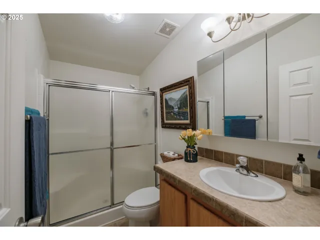 $235,000 | 698 Royalty Circle Northeast, Salem, OR 97301