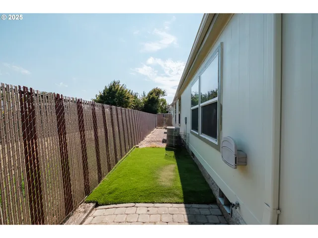 $235,000 | 698 Royalty Circle Northeast, Salem, OR 97301