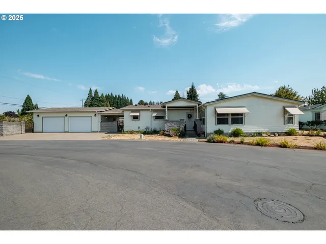 $235,000 | 698 Royalty Circle Northeast, Salem, OR 97301