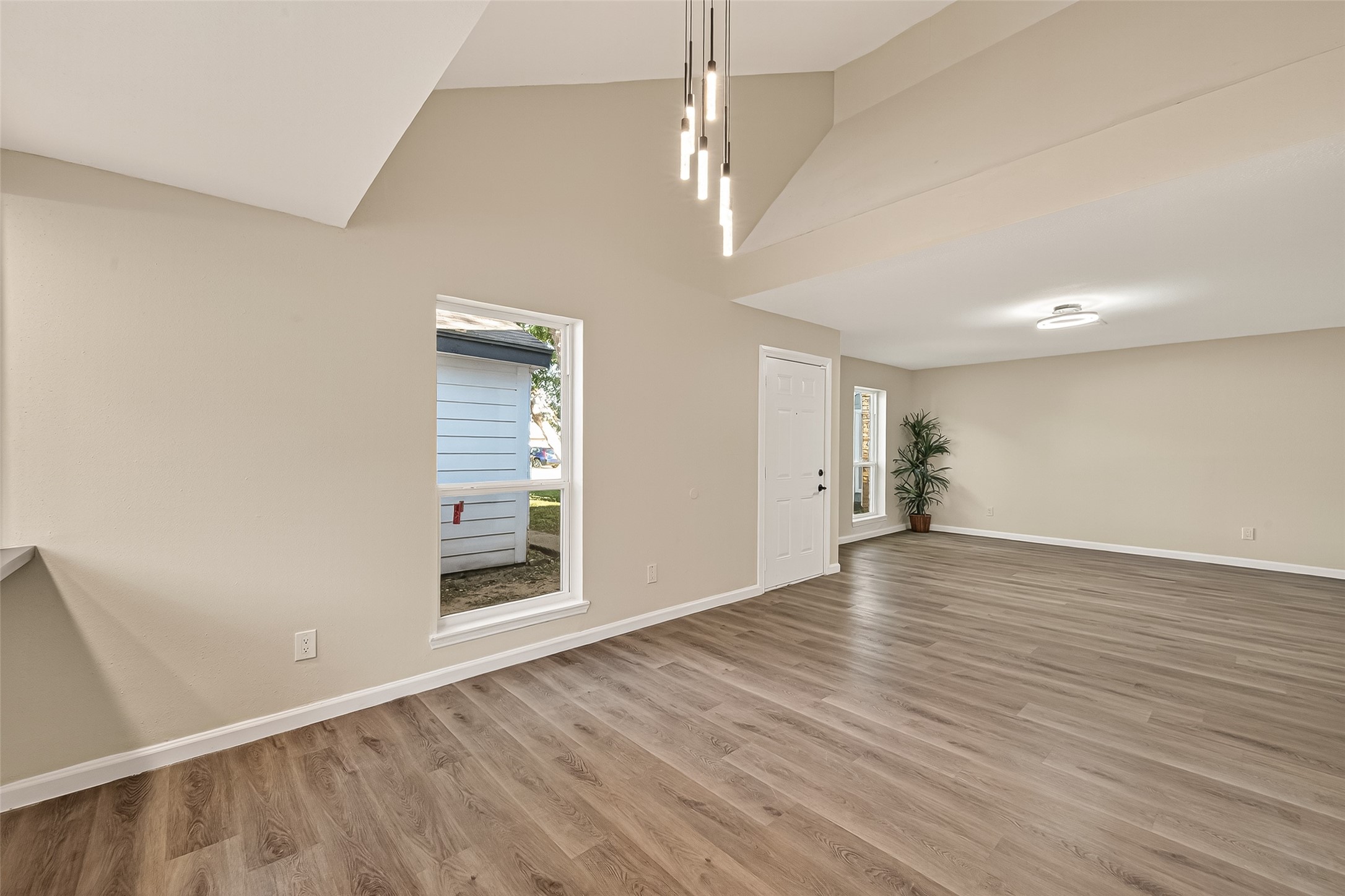 4450 Yupon Ridge Drive Houston, TX 77072 - Photo 12 of 37