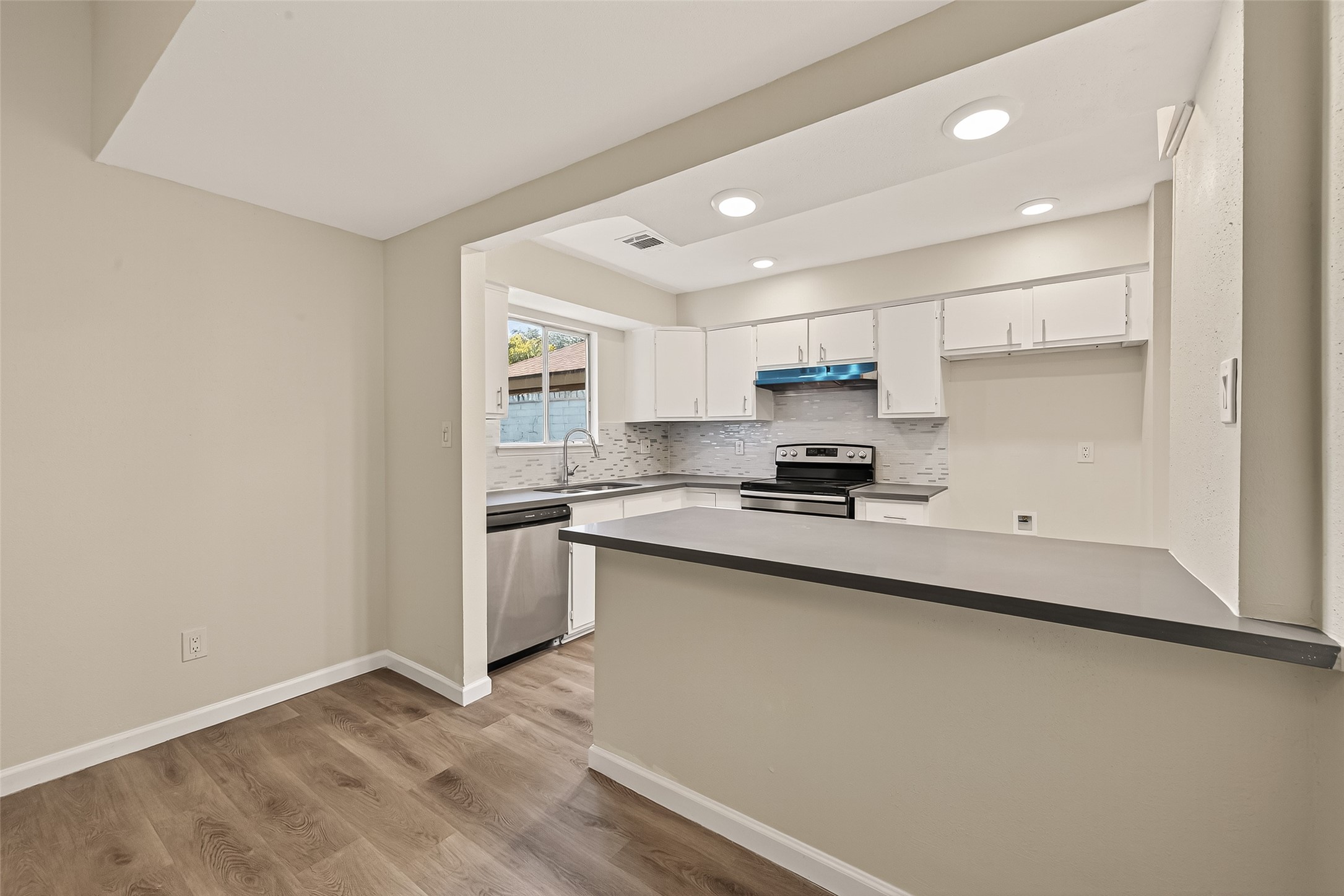 4450 Yupon Ridge Drive Houston, TX 77072 - Photo 13 of 37