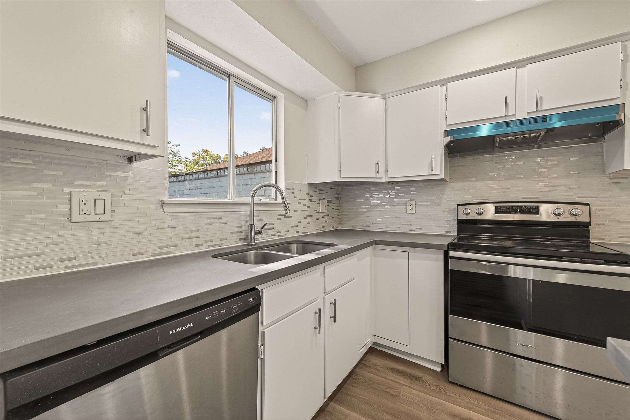 4450 Yupon Ridge Drive Houston, TX 77072 - Photo 15 of 37