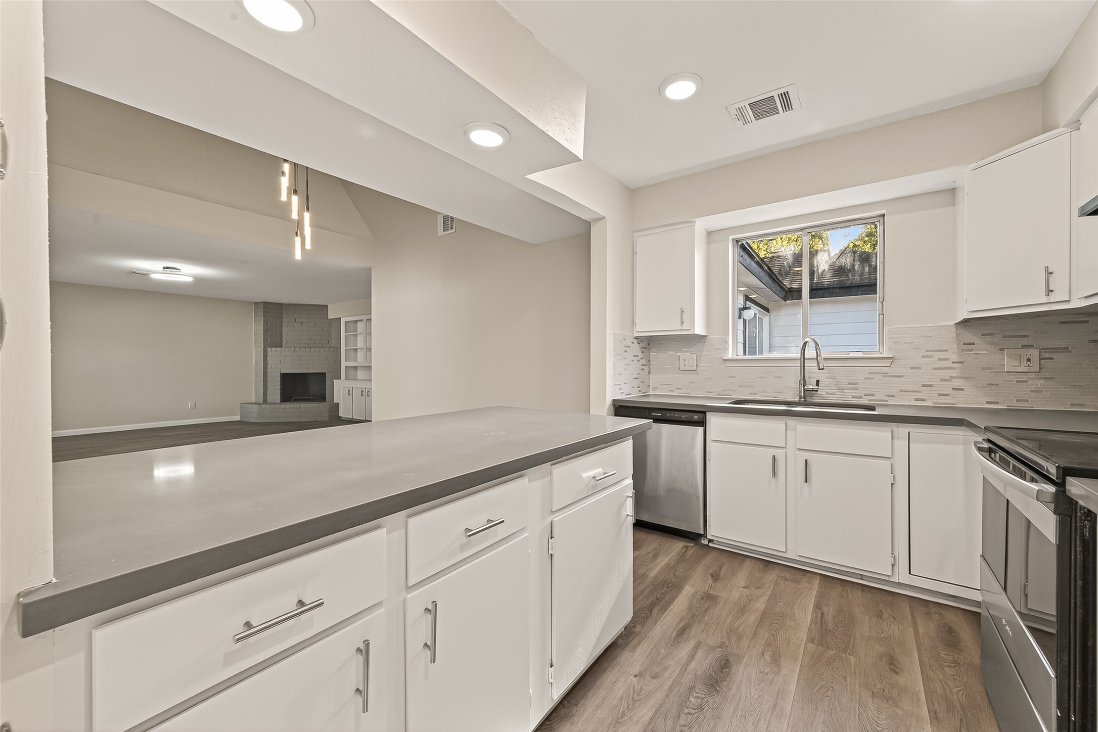 4450 Yupon Ridge Drive Houston, TX 77072 - Photo 17 of 37