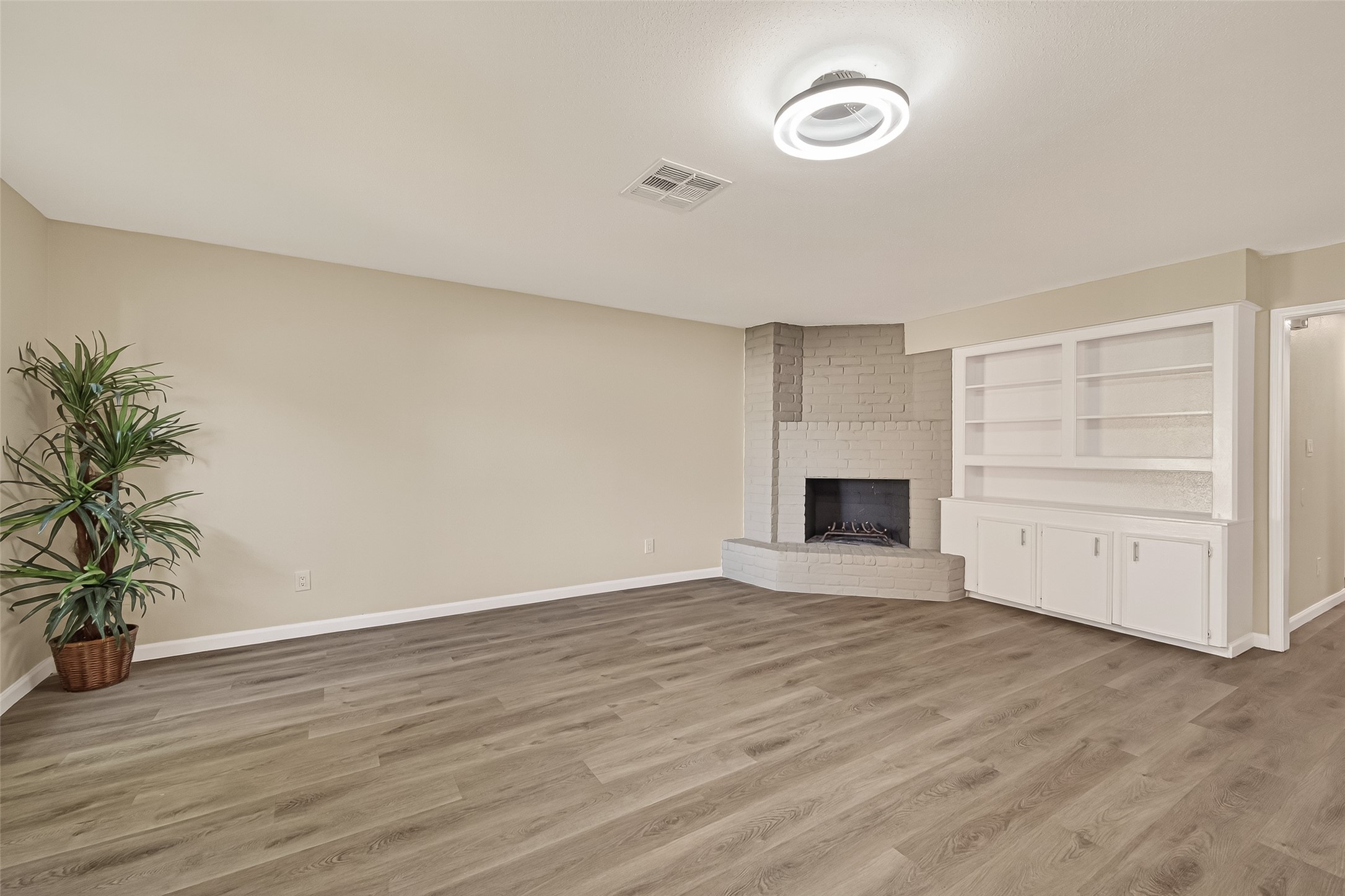 4450 Yupon Ridge Drive Houston, TX 77072 - Photo 6 of 37