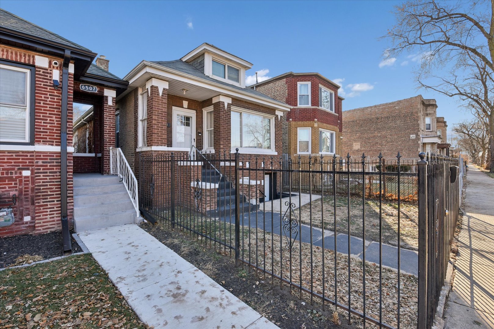 6511 South Vernon Avenue Chicago, IL 60637 - Photo 2 of 37