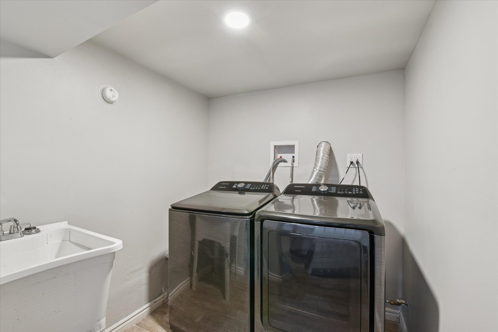 6511 South Vernon Avenue Chicago, IL 60637 - Photo 24 of 37