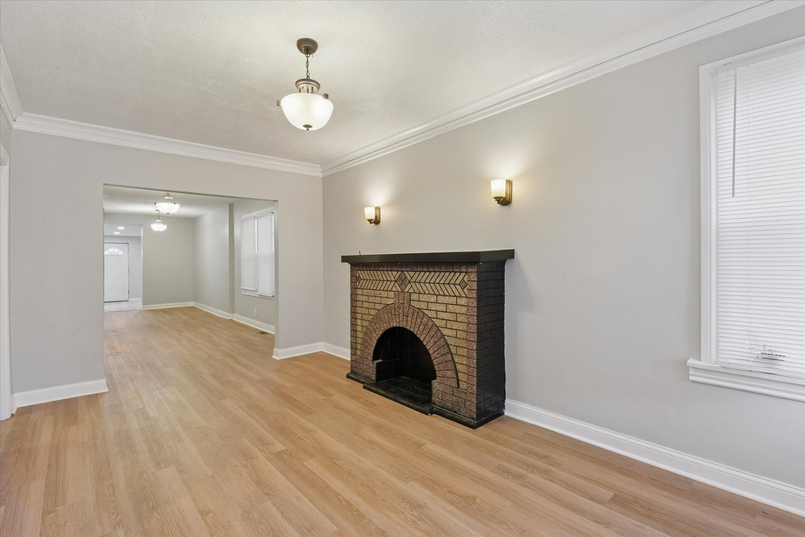 6511 South Vernon Avenue Chicago, IL 60637 - Photo 5 of 37