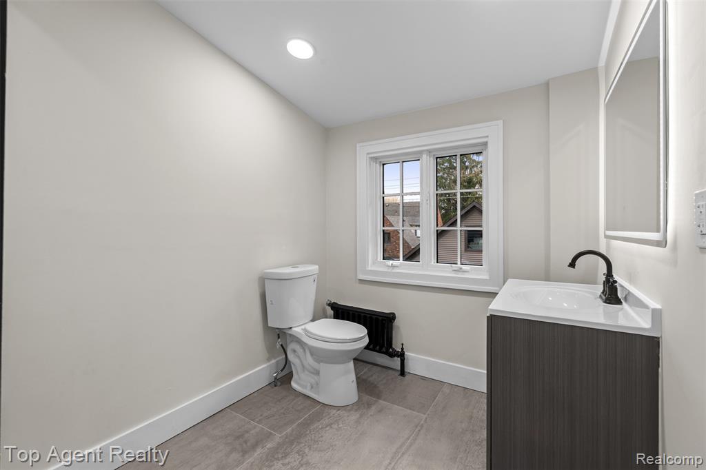 784 Barrington Road Grosse Pointe, MI 48230 - Photo 34 of 55