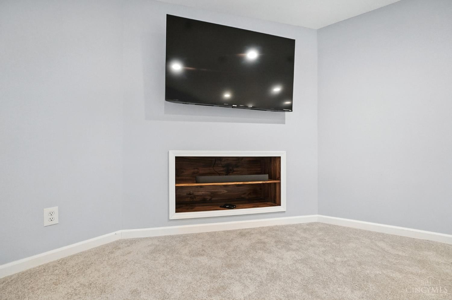 222 Deershadow Road Maineville, OH 45039 - Photo 39 of 47 Gallery Image 39