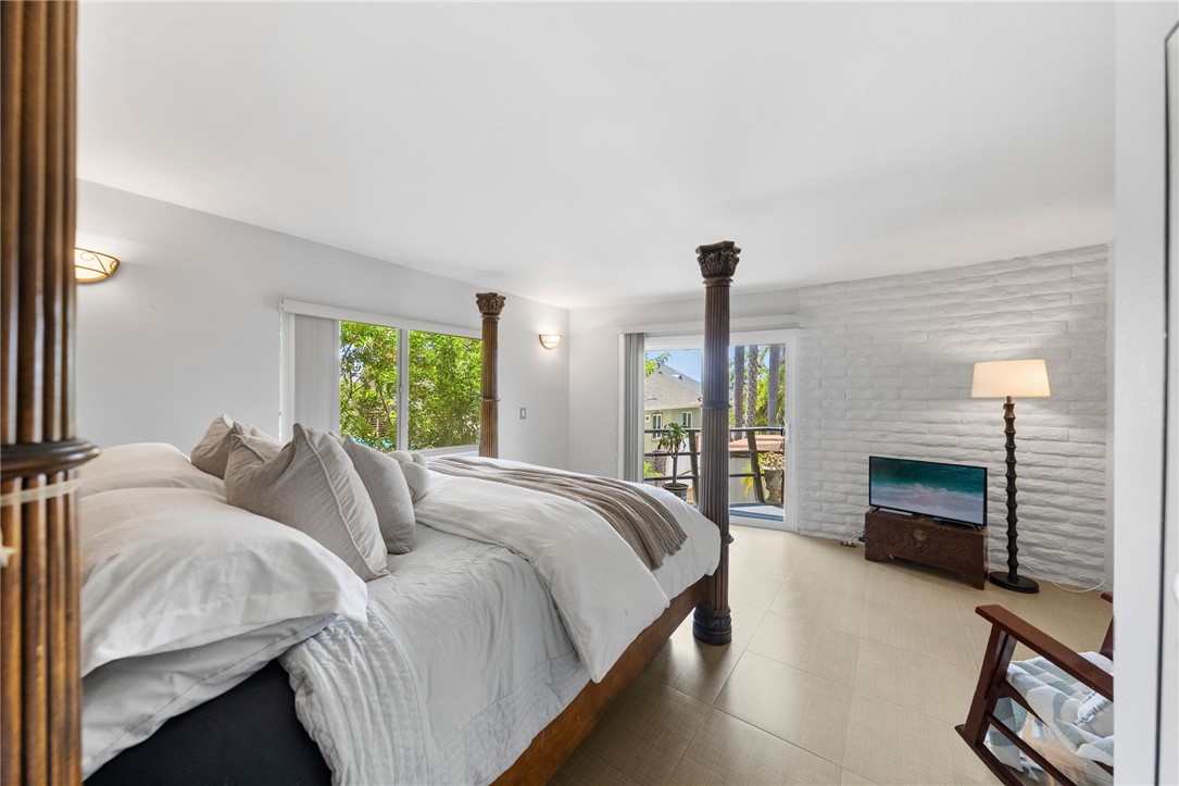 1773 Ivy Road Oceanside, CA 92054 - Photo 36 of 53 Primary Suite