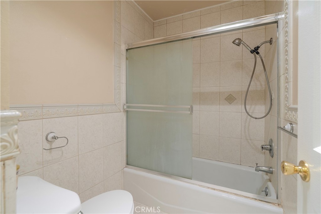 1620 Neil Armstrong Street, Unit 306 Montebello, CA 90640 - Photo 26 of 48