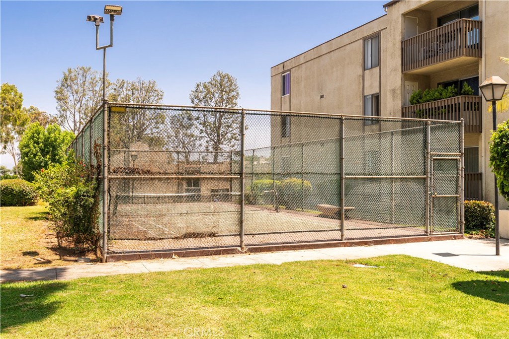 1620 Neil Armstrong Street, Unit 306 Montebello, CA 90640 - Photo 40 of 48