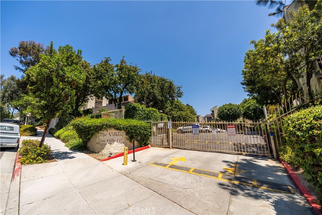 1620 Neil Armstrong Street, Unit 306 Montebello, CA 90640 - Photo 4 of 48