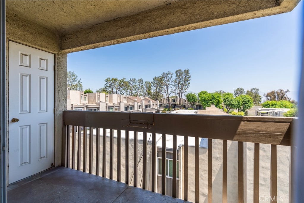 1620 Neil Armstrong Street, Unit 306 Montebello, CA 90640 - Photo 8 of 48