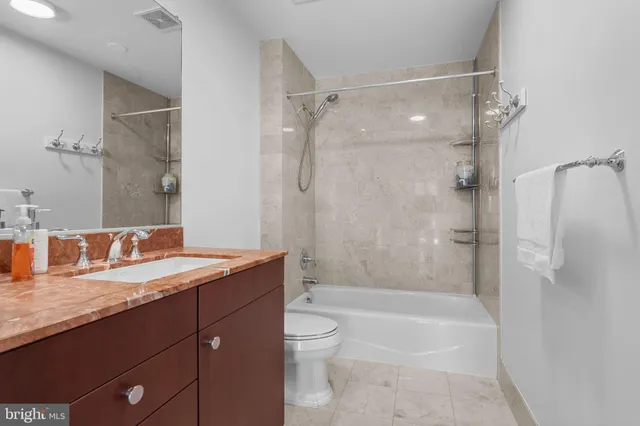 $950,000 | 2425 L Street Northwest, Unit 431, Washington, DC 20037